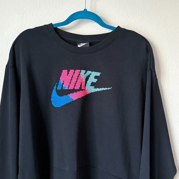 Nike Womens Future Femme Crop Fleece Black Sweatshirt Size XXL Embroidered Logo - Picture 3 of 14